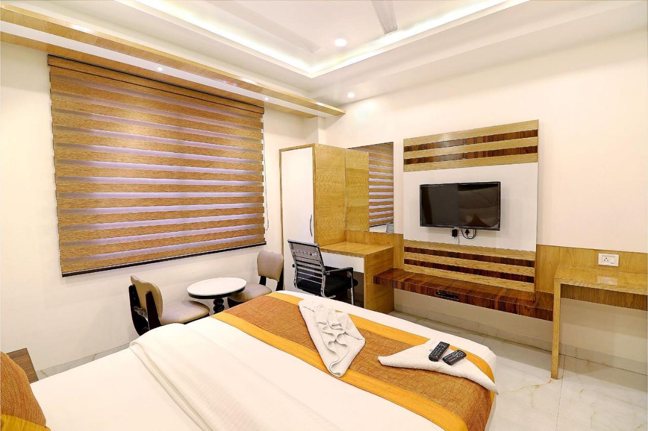 Hotel York Legacy -3 Minutes Walk From New Delhi Railway Station 'The 5 Star Ambience' Newly Built Bagian luar foto