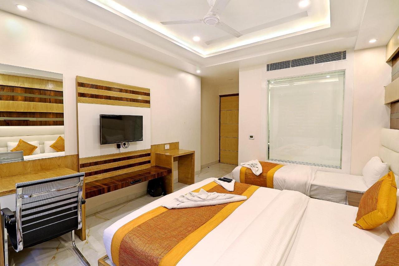 Hotel York Legacy -3 Minutes Walk From New Delhi Railway Station 'The 5 Star Ambience' Newly Built Bagian luar foto